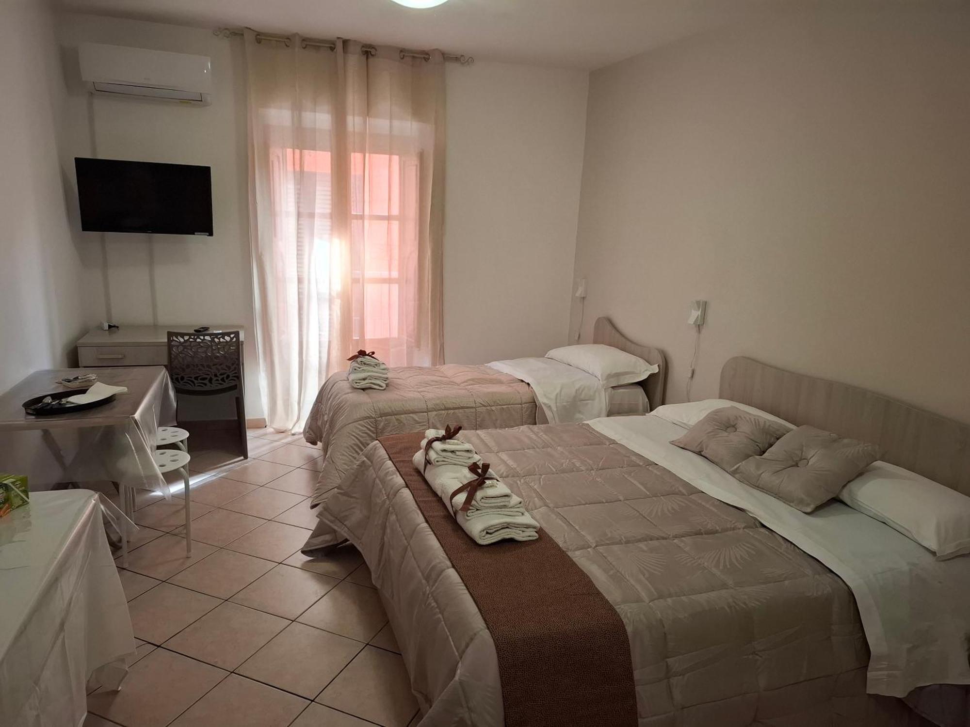 B&B Le Lumie "Il Cortiletto Del Centro" Agrigente Extérieur photo