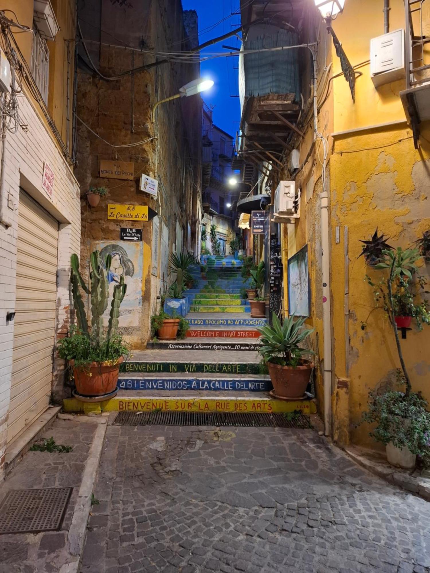 B&B Le Lumie "Il Cortiletto Del Centro" Agrigente Extérieur photo