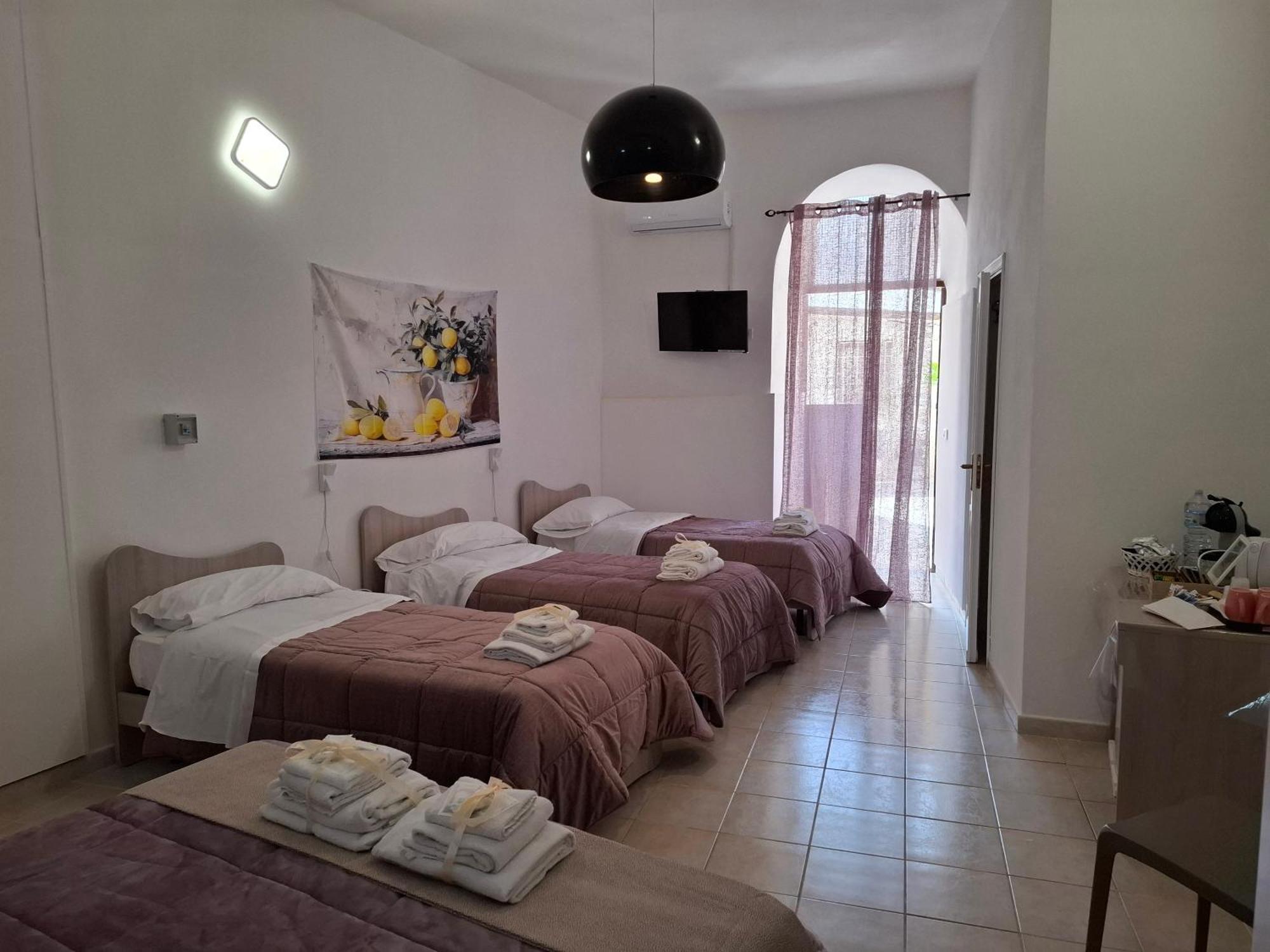 B&B Le Lumie "Il Cortiletto Del Centro" Agrigente Extérieur photo